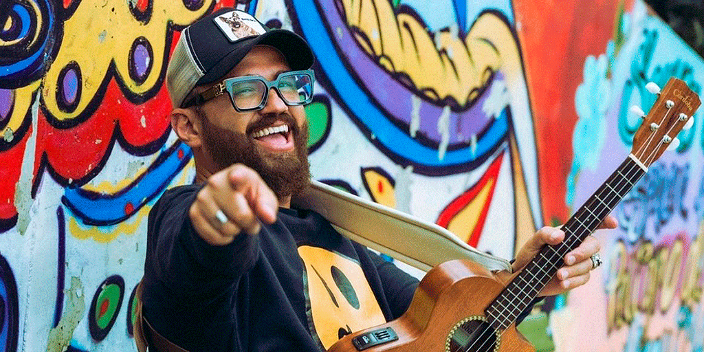 El cantautor colombiano, Jon Moreno, lanza su primer título del año 2022 con una “Historia de Amor”.