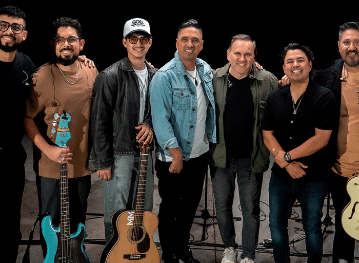 Miel San Marcos y Matt Redman presentan versión en español de Upon Him