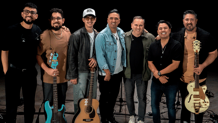 Miel San Marcos y Matt Redman presentan versión en español de Upon Him