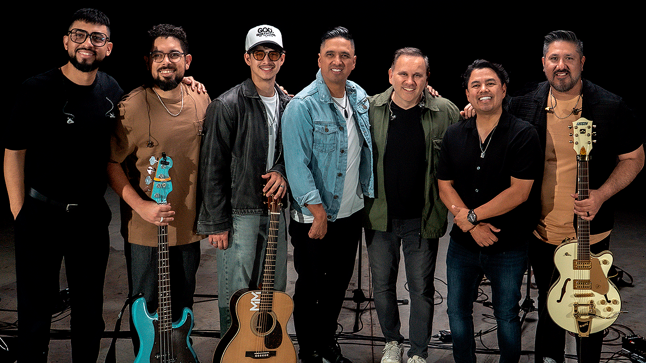 Miel San Marcos y Matt Redman presentan versión en español de Upon Him