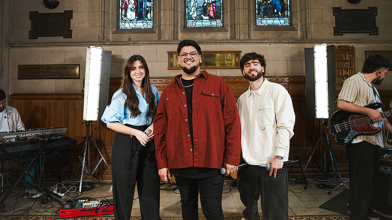 Eric Bustamante lanza Este es mi Dios junto a Factor de Cambio