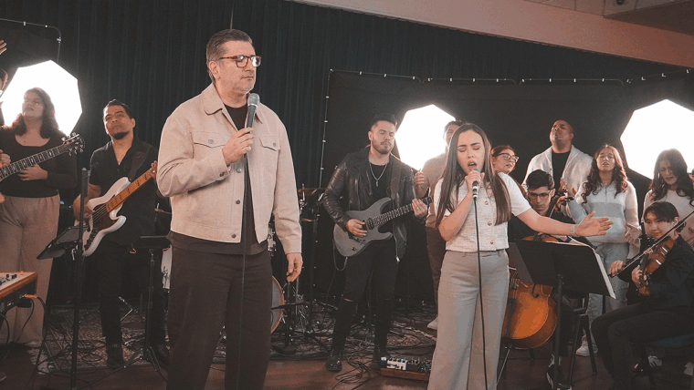 Hillary Benavidez lanza Único junto a Coalo Zamorano