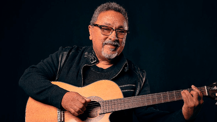 Renán Carías recibe el Latin Legacy Artist Award 2025