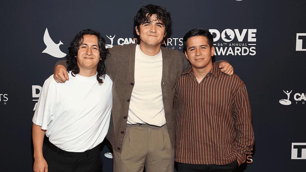 Strings And Heart se lleva a casa un Dove Award 2025 – ICCRadio