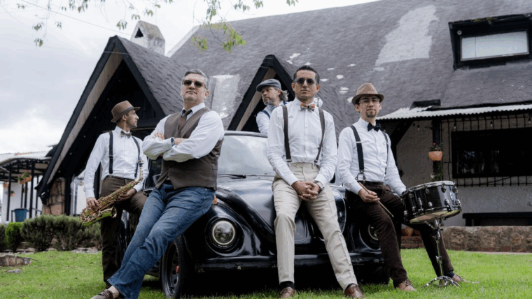 Vasija de Barro presenta Si Dios Conmigo Está junto a Coalo Zamorano