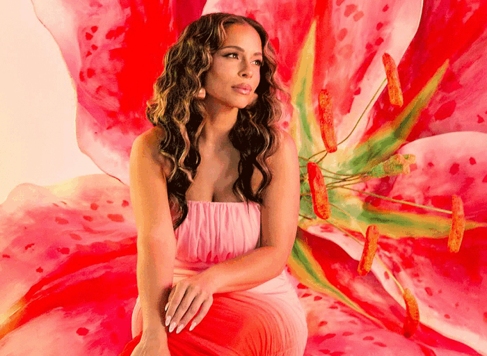 Blanca presenta su primera producción navideña con A Christmas to Remember