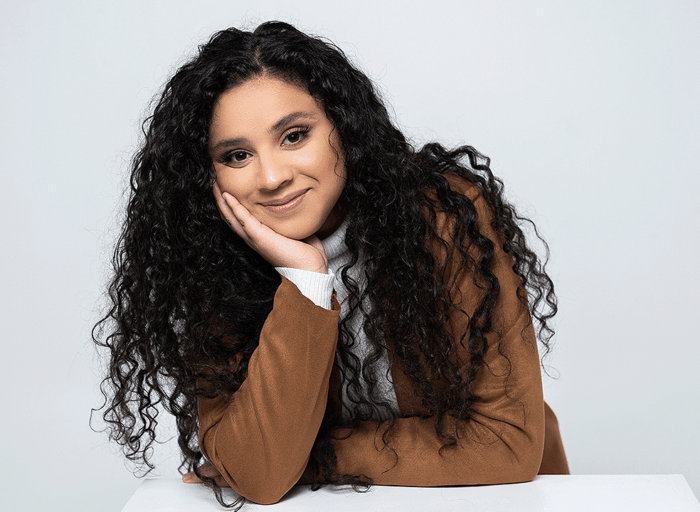 Denysse Castillo presenta Eres Mi Refugio, primer sencillo como solista