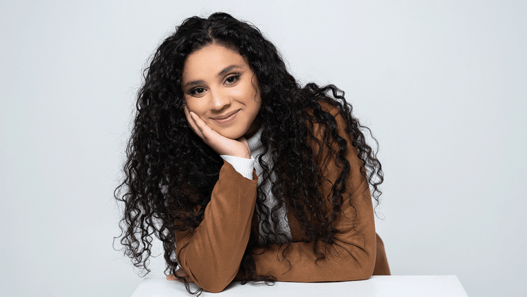 Denysse Castillo presenta Eres Mi Refugio, primer sencillo como solista