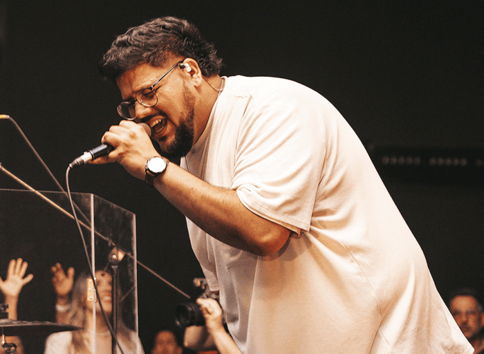 El cantautor argentino Eric Bustamante lanza Él es digno