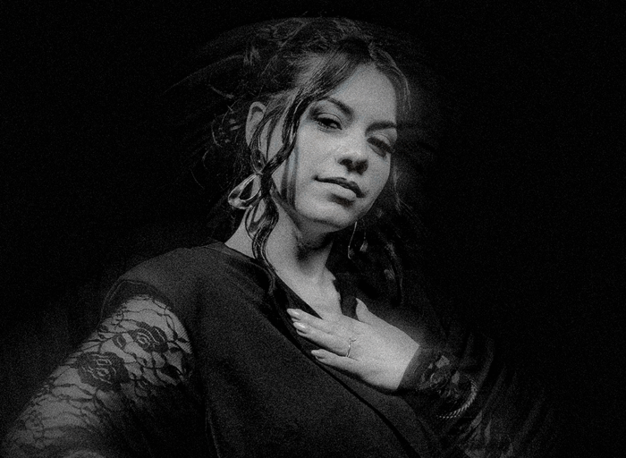 Tanyaliz lanza la versión en español de “Mejor Amigo, ¿Qué Sería de Mí?”