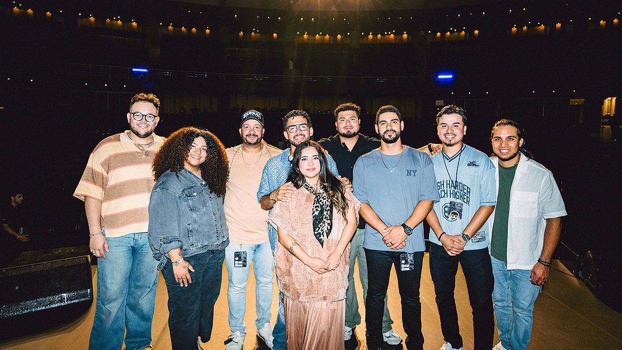 Elevation Español presenta El Nombre de Jesús