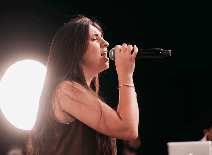 Factor de Cambio lanza No hay otro nombre