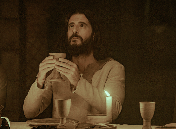 Jonathan Roumie interpreta a Jesús en la serie The Chosen