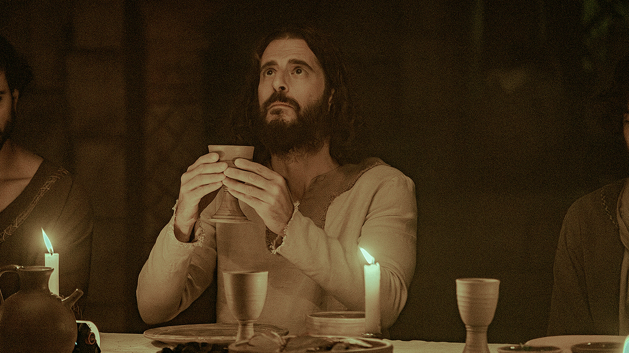 Jonathan Roumie interpreta a Jesús en la serie The Chosen
