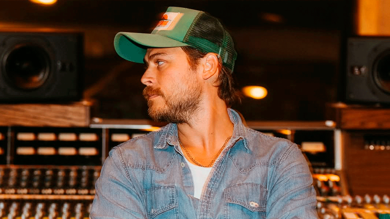 Cory Asbury regresa a la adoración con Outsing The Angels