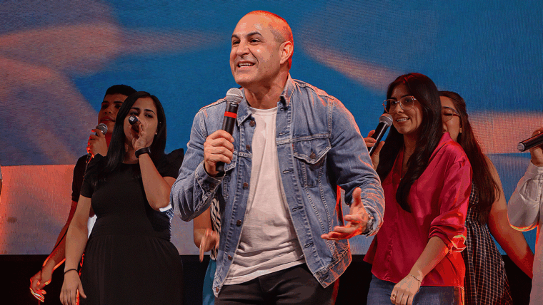 Oh Aleluya, una celebración de fe y gratitud de Melvin Lorenzo