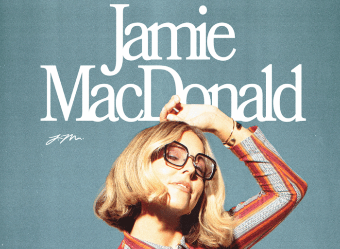 Jamie MacDonald con su tercer número 1 en Billboard Christian Airplay