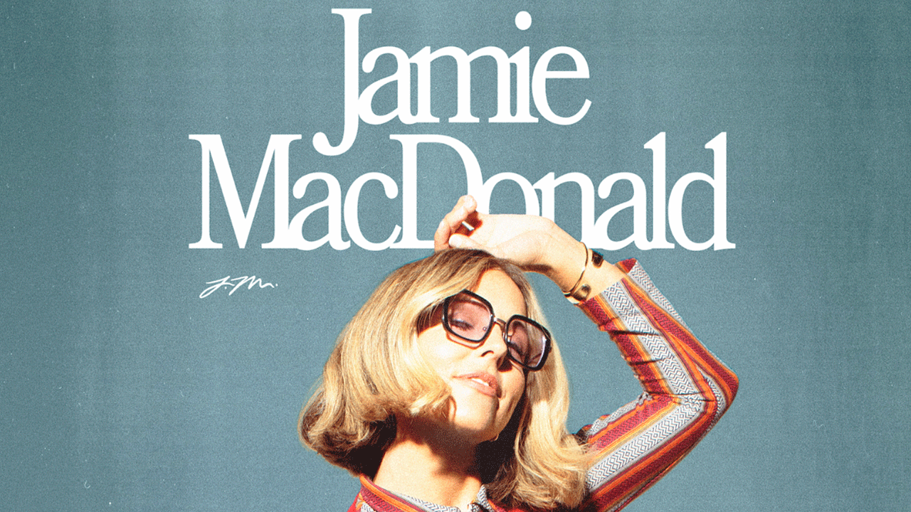 Jamie MacDonald con su tercer número 1 en Billboard Christian Airplay