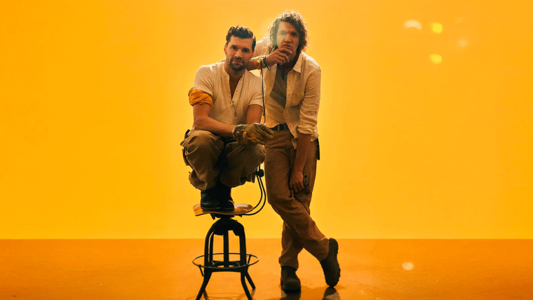 for KING + COUNTRY presenta «the most beautiful colours»