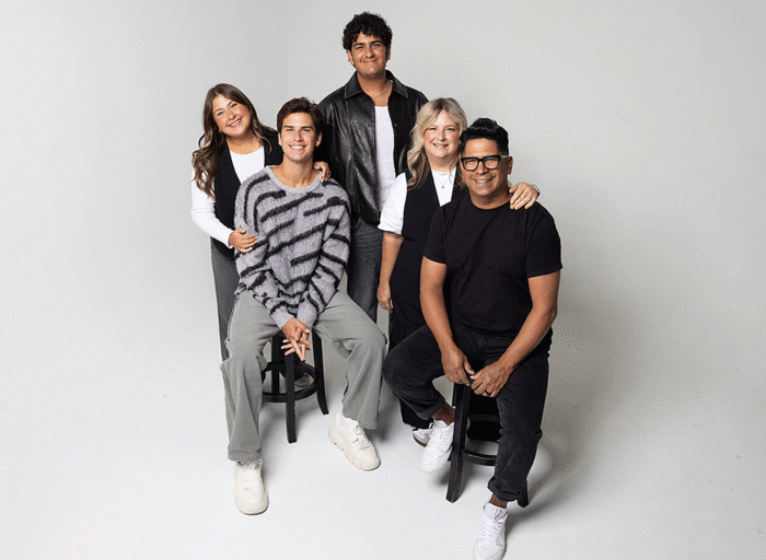 Daniel Calveti presenta «LA CASA DE PAPÁ» junto a sus hijos