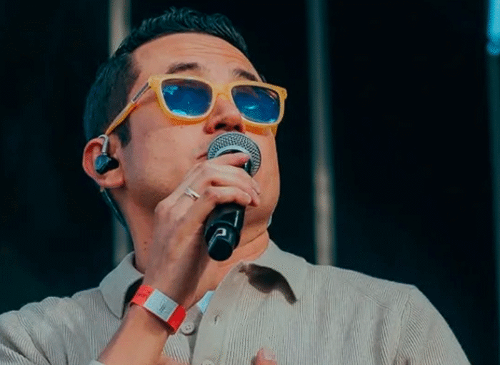 La banda colombiana Vasija de Barro presenta su nuevo sencillo "En tu abrazo"